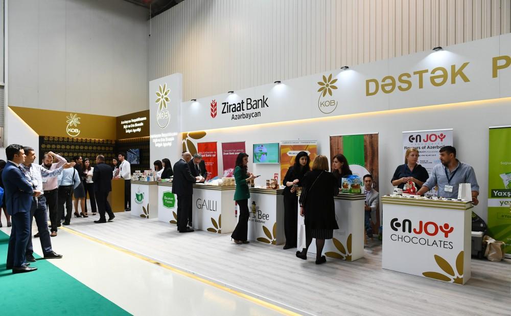 Президент Ильхам Алиев ознакомился с международными выставками WorldFood Azerbaijan и Caspian Agro (ФОТО) (версия 2)