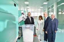 Президент Ильхам Алиев принял участие в открытии завода по производству шприцев в Пираллахинском промышленном парке (ФОТО)