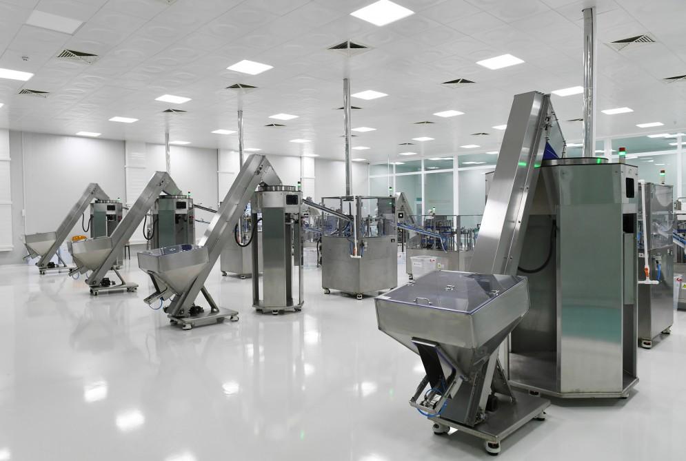 Президент Ильхам Алиев принял участие в открытии завода по производству шприцев в Пираллахинском промышленном парке (ФОТО)