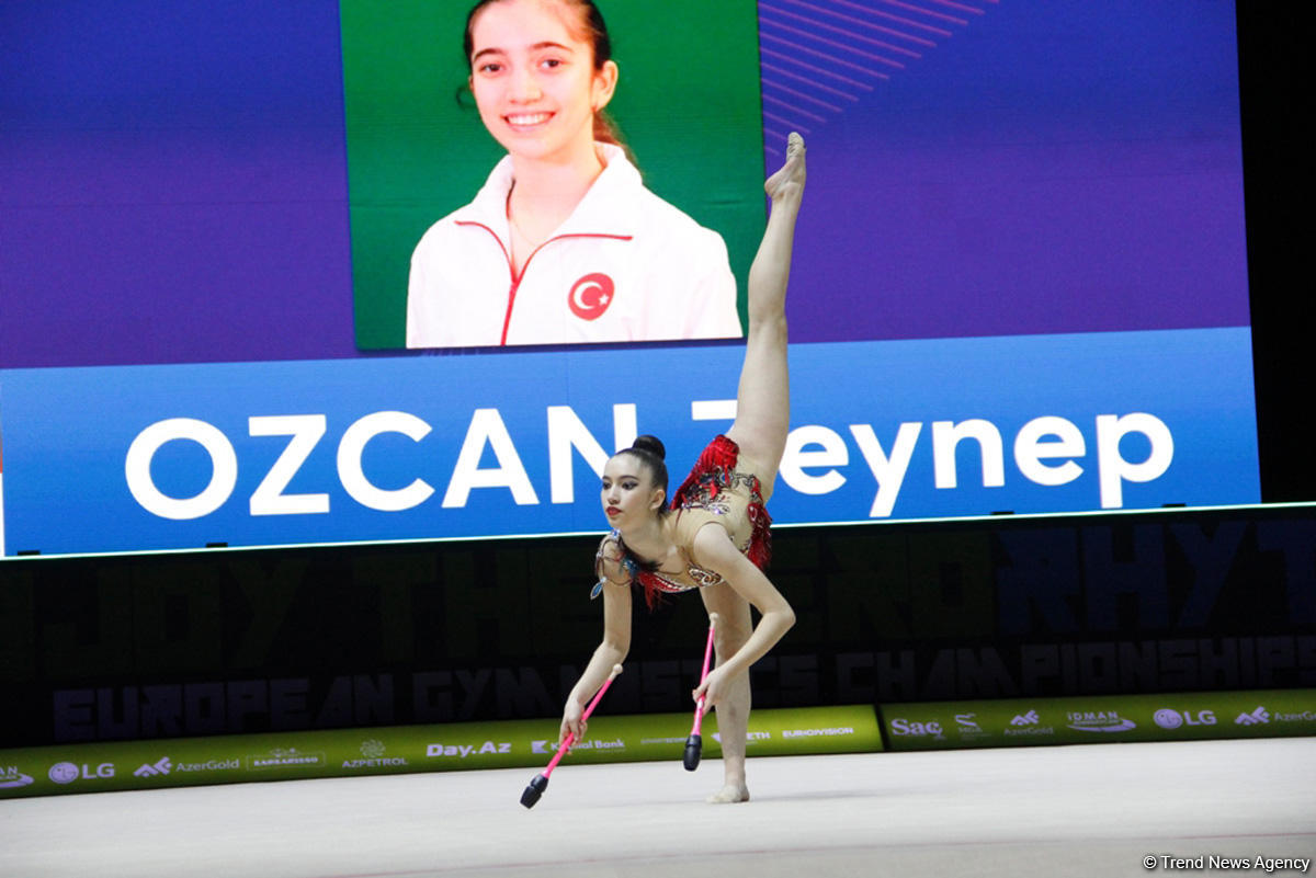 В Национальной арене гимнастики в Баку продолжаются соревнования в рамках третьего дня Чемпионата Европы (ФОТО)