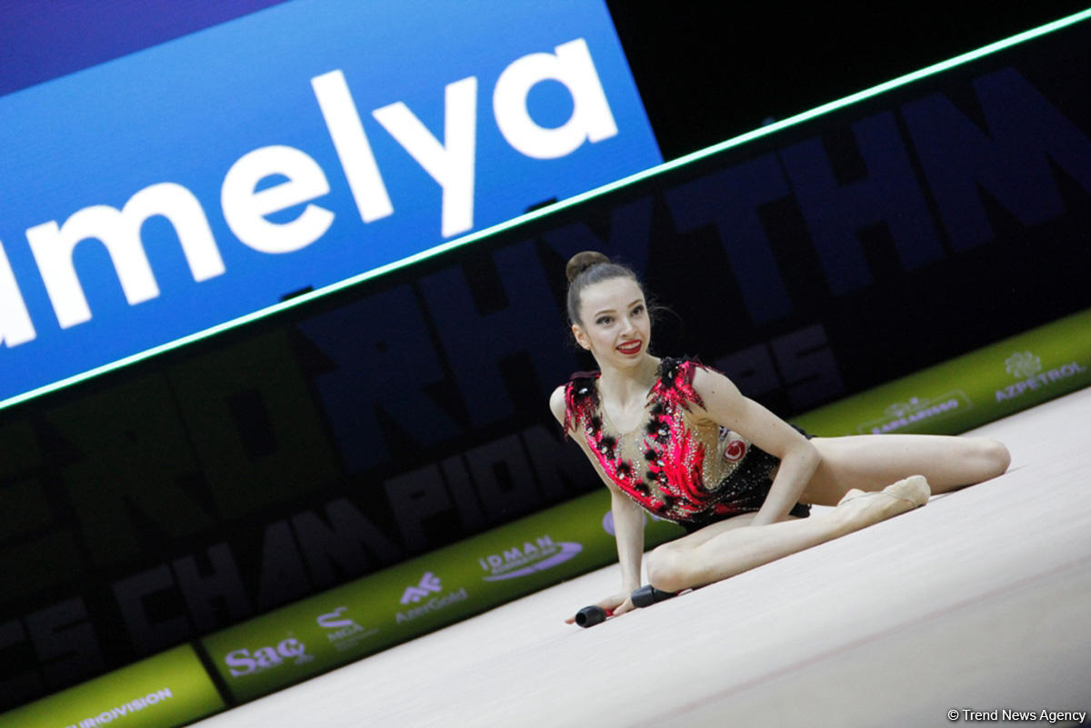 В Национальной арене гимнастики в Баку продолжаются соревнования в рамках третьего дня Чемпионата Европы (ФОТО)