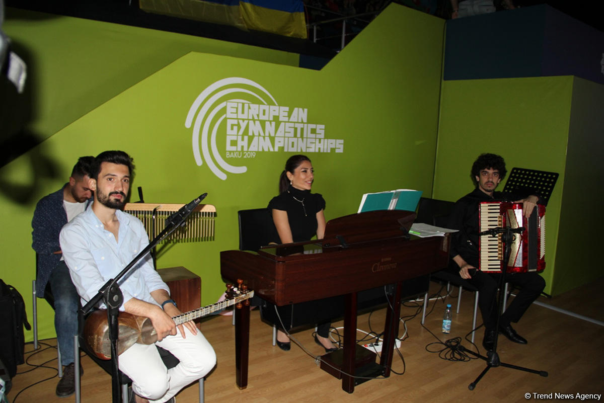В Национальной арене гимнастики в Баку продолжаются соревнования в рамках третьего дня Чемпионата Европы (ФОТО)