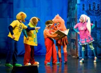 Как Барбоскины спасали книги в Баку (ФОТО)