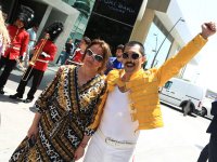 По улицам Баку проходит парад двойников британских героев в честь финала Лиги Европы (ФОТО)