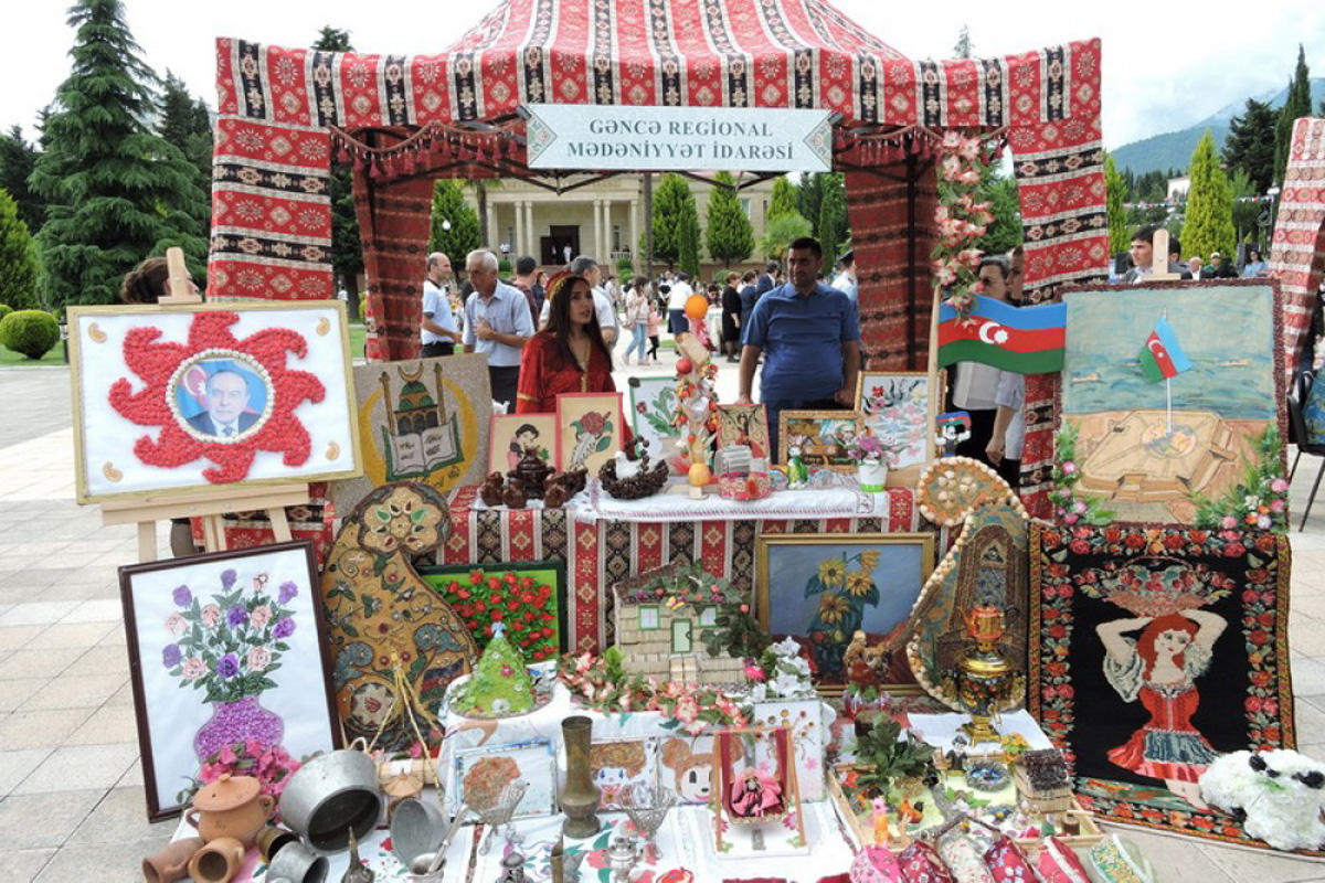 Бабушки и внучки Балакенского района Азербайджана (ФОТО)