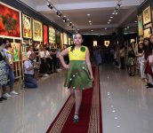 В Баку объединили моду и искусство – получилось очень красиво (ФОТО)