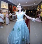 В Баку объединили моду и искусство – получилось очень красиво (ФОТО)