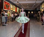В Баку объединили моду и искусство – получилось очень красиво (ФОТО)