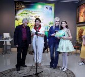 В Баку объединили моду и искусство – получилось очень красиво (ФОТО)