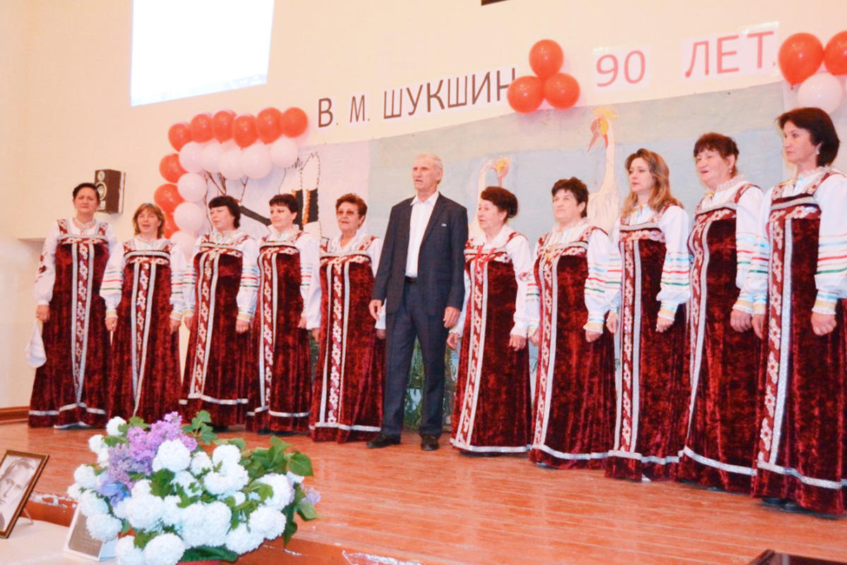 В азербайджанском селе Ивановка отметили 90-летие Василия Шукшина (ФОТО)