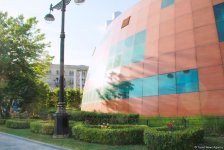 Бакинский бульвар в цветах – наслаждайтесь красотой! (ФОТО)