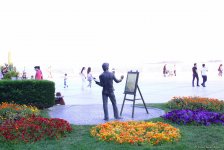 Бакинский бульвар в цветах – наслаждайтесь красотой! (ФОТО)