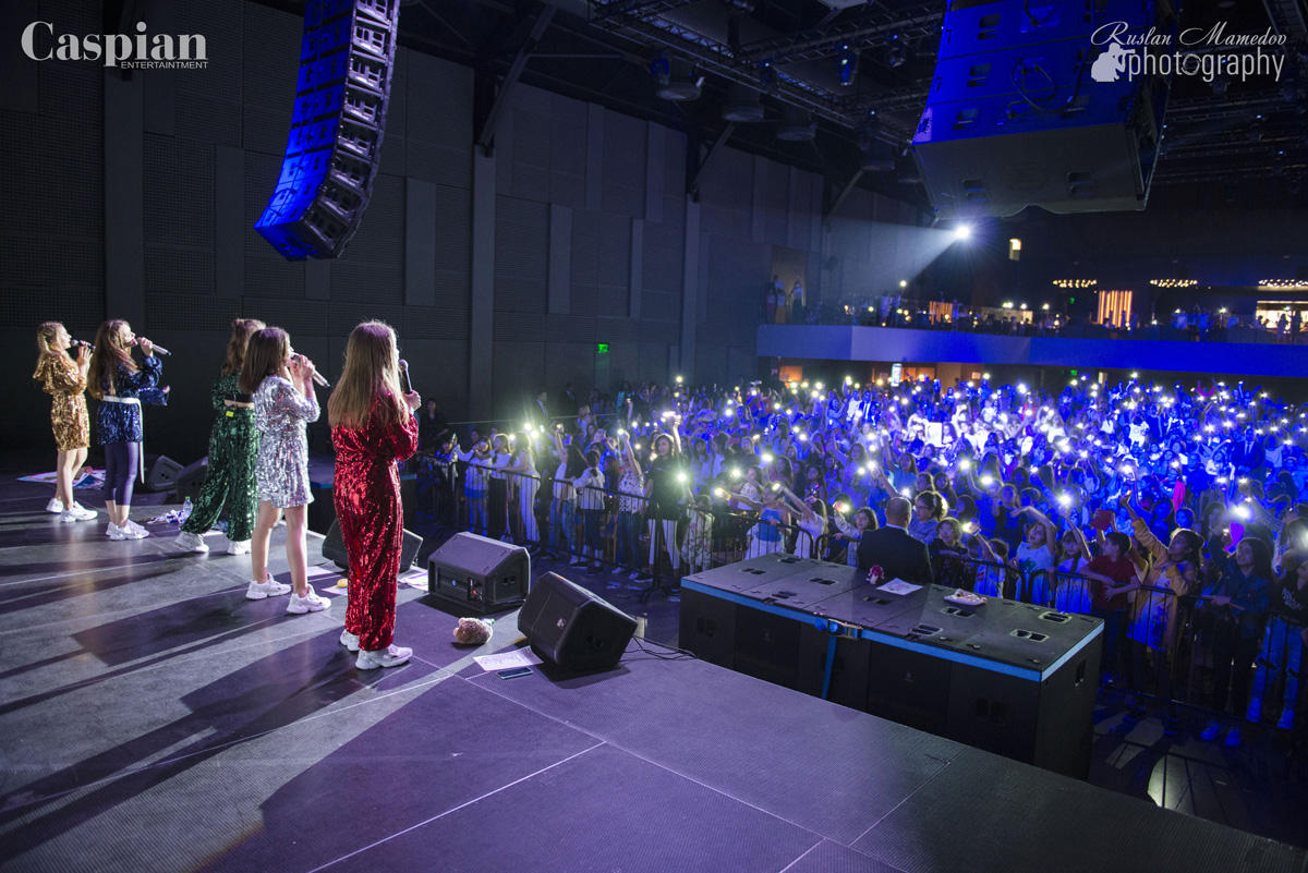 Волшебное шоу Open Kids  в Баку (ФОТО)