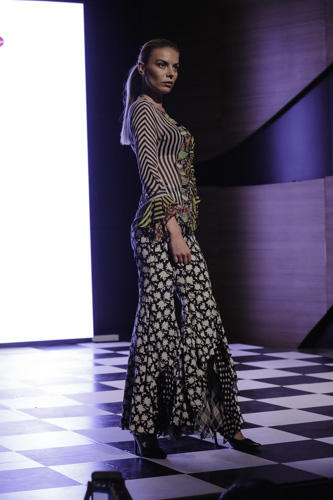 Baku Fashion Expo 2019 – от коллекции Versace до скетча в режиме виртуальной реальности (ВИДЕО, ФОТО)