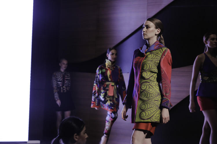 Baku Fashion Expo 2019 – от коллекции Versace до скетча в режиме виртуальной реальности (ВИДЕО, ФОТО)