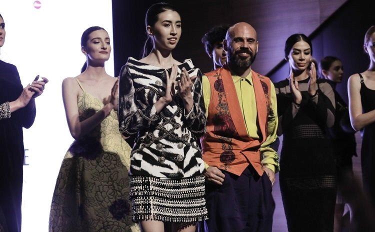 Baku Fashion Expo 2019 – от коллекции Versace до скетча в режиме виртуальной реальности (ВИДЕО, ФОТО)