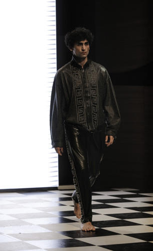 Baku Fashion Expo 2019 – от коллекции Versace до скетча в режиме виртуальной реальности (ВИДЕО, ФОТО)