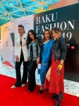 Baku Fashion Expo 2019 – от коллекции Versace до скетча в режиме виртуальной реальности (ВИДЕО, ФОТО)