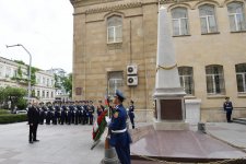 Президент Ильхам Алиев посетил памятник, установленный в честь Азербайджанской Демократической Республики (ФОТО)