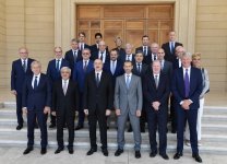 Президент Ильхам Алиев принял делегацию УЕФА (ФОТО)
