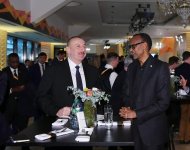 Президент Ильхам Алиев и Первая леди Мехрибан Алиева наблюдали за финалом Лиги Европы УЕФА на Бакинском олимпийском стадионе (ФОТО)