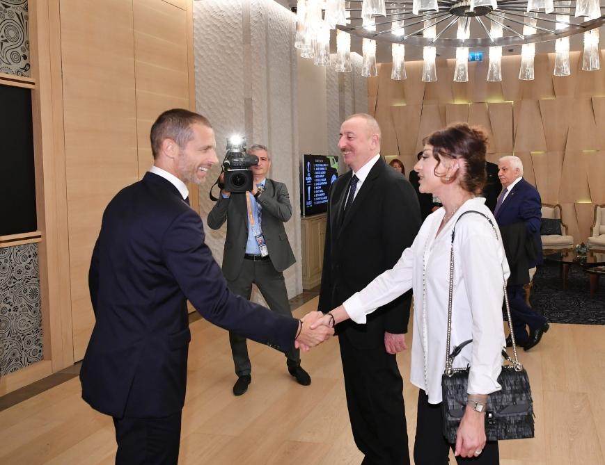 Президент Ильхам Алиев и Первая леди Мехрибан Алиева наблюдали за финалом Лиги Европы УЕФА на Бакинском олимпийском стадионе (ФОТО)