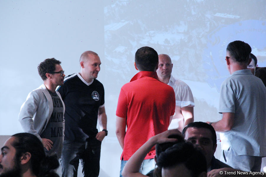 Эмин Агаларов, Федор Емельяненко и Павел Деревянко в Баку: Борьба с наркоманией! (ФОТО)