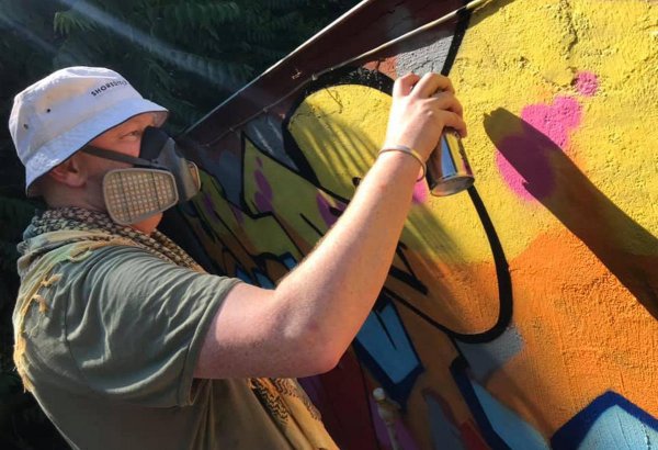 Креативная битва британца и азербайджанца в Баку (ФОТО)