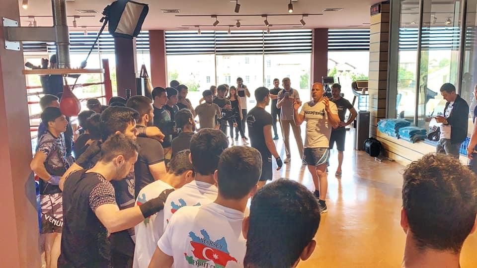 Федор Емельяненко показал свои секреты азербайджанским бойцам (ФОТО)