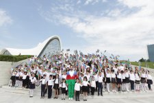 Гимн Азербайджана – 100-лет! Поют Эльнур Мамедов и дети (ВИДЕО, ФОТО)