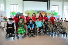 Азербайджанские дети-паралимпийцы в сказках народов мира (ФОТО)