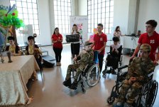 Азербайджанские дети-паралимпийцы в сказках народов мира (ФОТО)