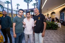 "Натуральный" Элтон Джон открыл летний сезон в Баку (ВИДЕО, ФОТО)