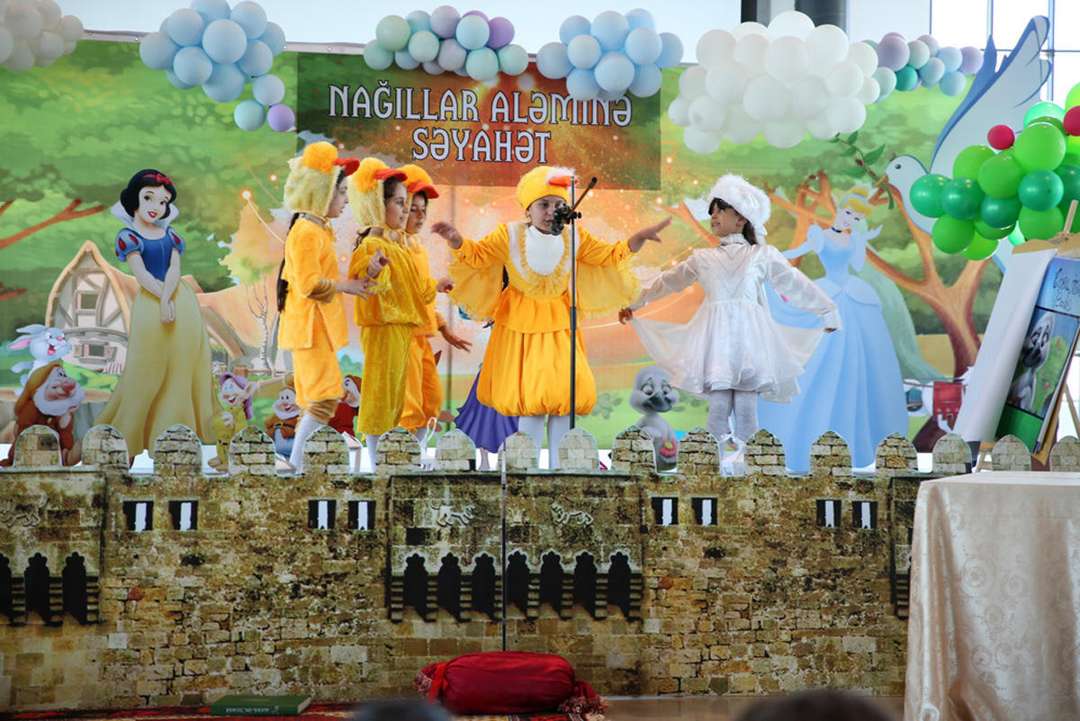 Азербайджанские дети-паралимпийцы в сказках народов мира (ФОТО)