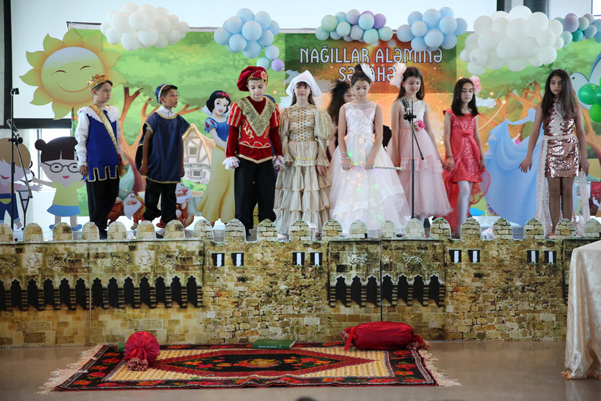 Азербайджанские дети-паралимпийцы в сказках народов мира (ФОТО)