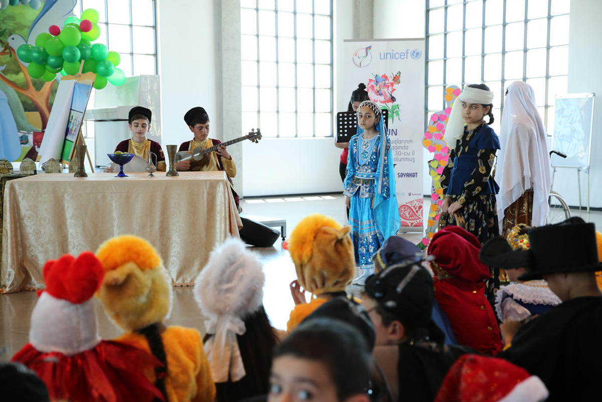 Азербайджанские дети-паралимпийцы в сказках народов мира (ФОТО)