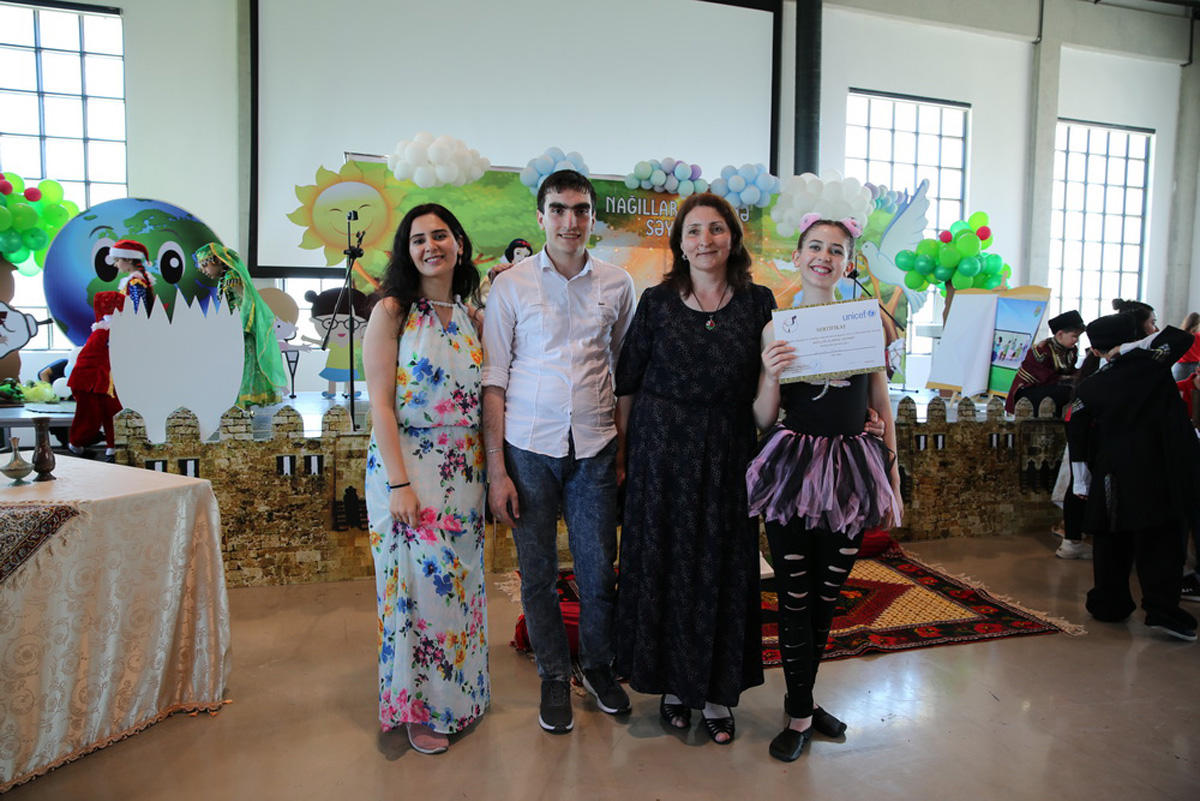 Азербайджанские дети-паралимпийцы в сказках народов мира (ФОТО)