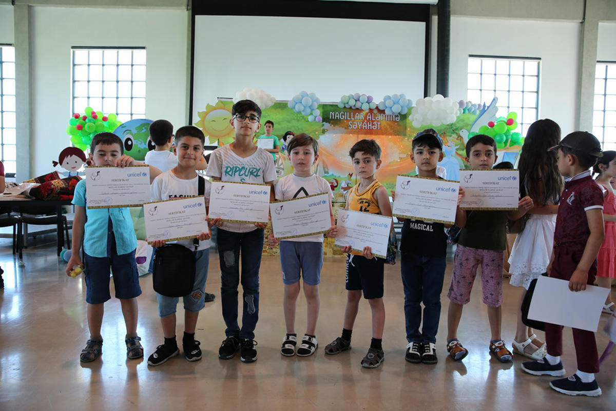 Азербайджанские дети-паралимпийцы в сказках народов мира (ФОТО)