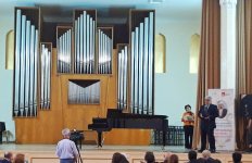 Победителям конкурса "Насими-романсы" вручены денежные награды (ФОТО)