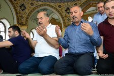 В мечети Тезепир был совершен намаз по случаю праздника Рамазан (ФОТО)