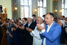 В мечети Тезепир был совершен намаз по случаю праздника Рамазан (ФОТО)