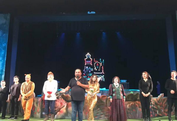 Азербайджанские актеры поймали "Золотую рыбку (ФОТО)