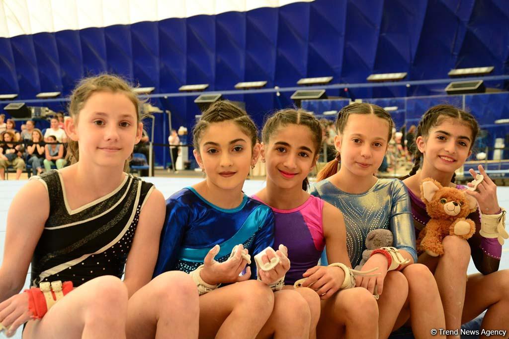 В Баку стартовали соревнования по спортивной и акробатической гимнастике (ФОТО)