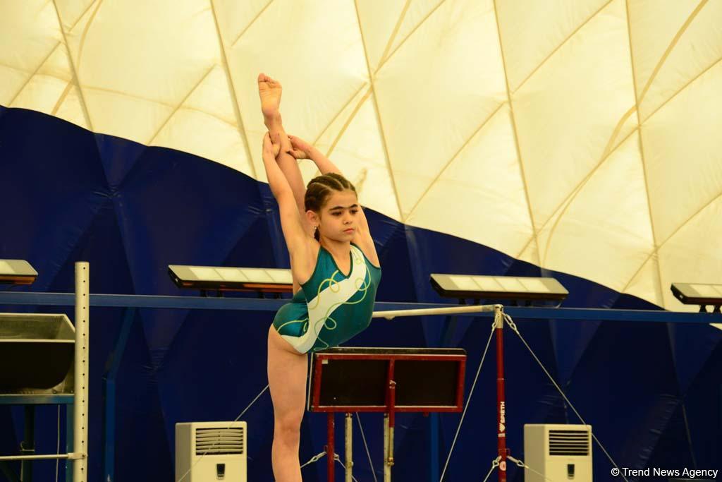 В Баку стартовали соревнования по спортивной и акробатической гимнастике (ФОТО)