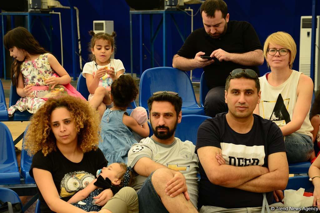 В Баку стартовали соревнования по спортивной и акробатической гимнастике (ФОТО)