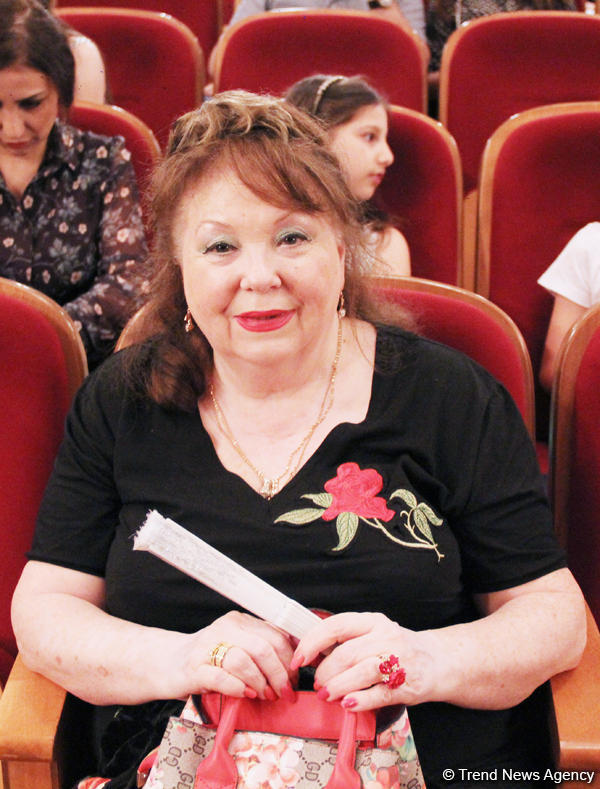 Первый блин Фуада Османова получился со сметаной "юбилейный" (ФОТО)