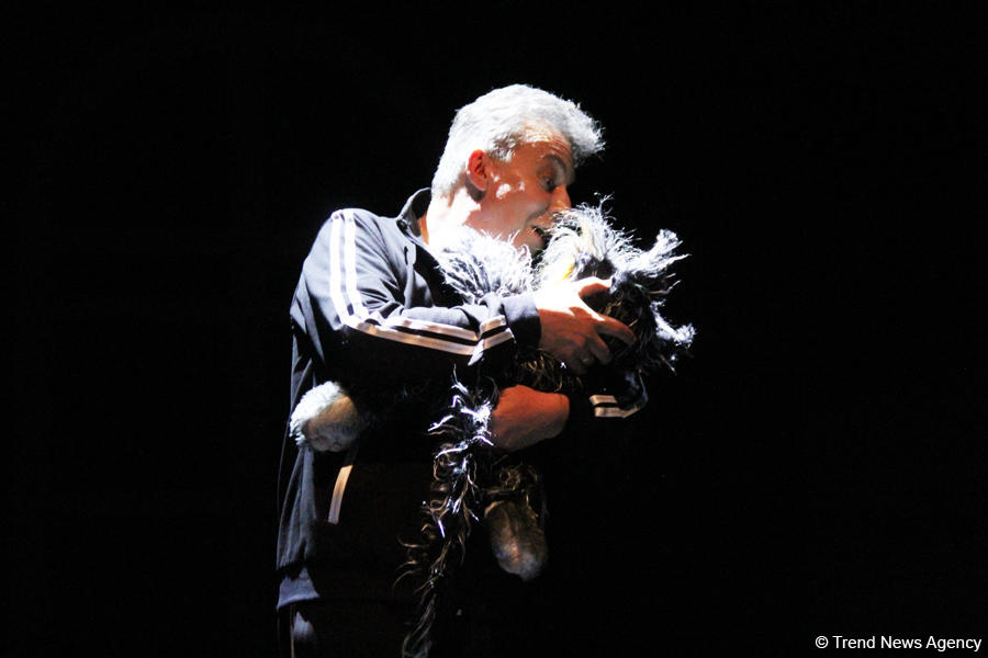 Первый блин Фуада Османова получился со сметаной "юбилейный" (ФОТО)