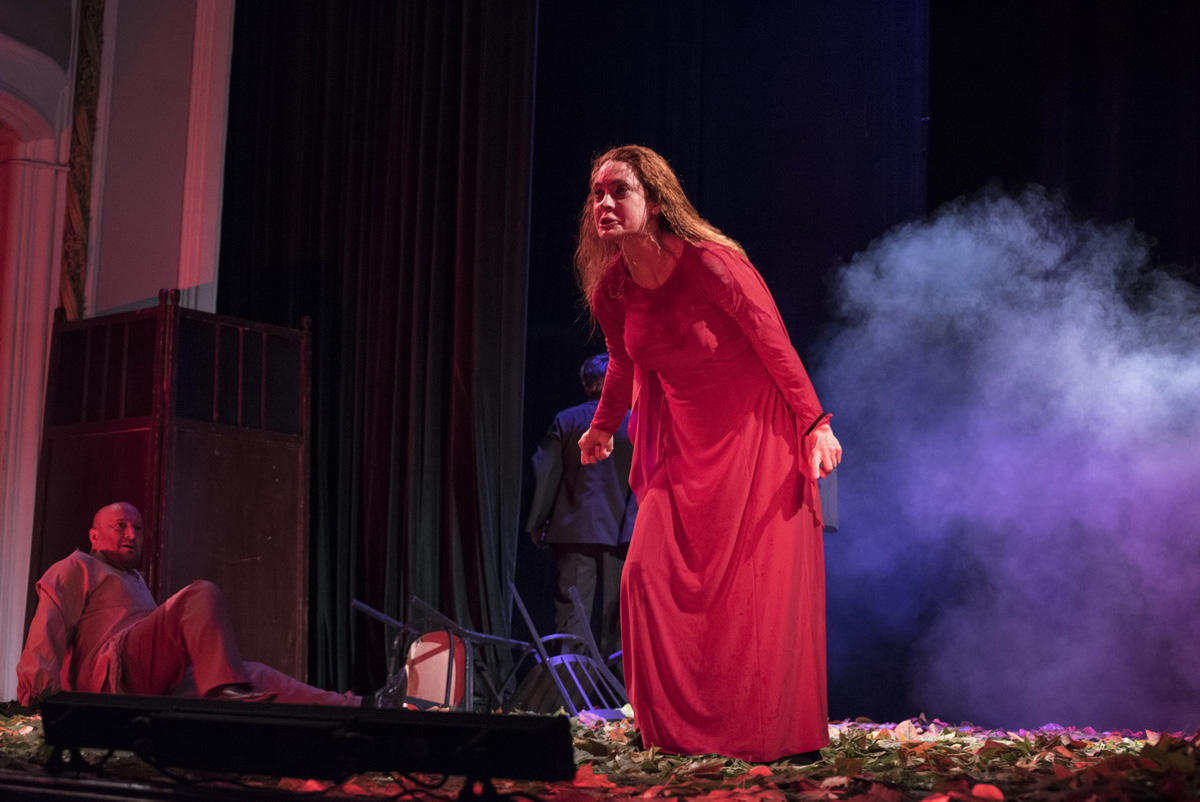 Диплом за "убийство" - чем отличились азербайджанские актеры в Казани (ФОТО)