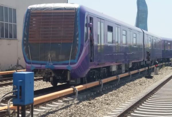 В Азербайджан доставлены новые вагоны метро