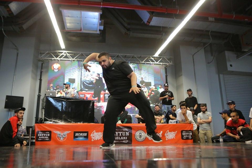 В Баку определены победители Международного турнира по брейку-дансу и хип-хопу (ФОТО)